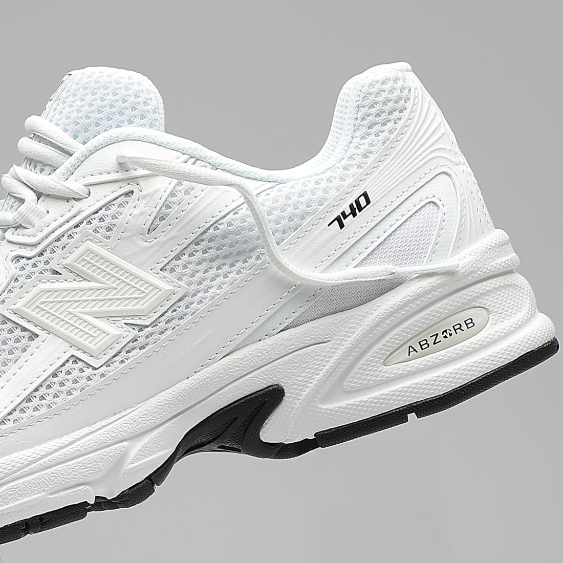 New Balance 2002R Sneakers